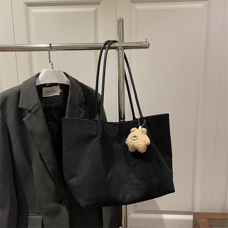 New Autumn and Winter Retro Large-capacity Shoulder Bag Trendy Fashion Tote Bag High-end Suede Versatile Bag