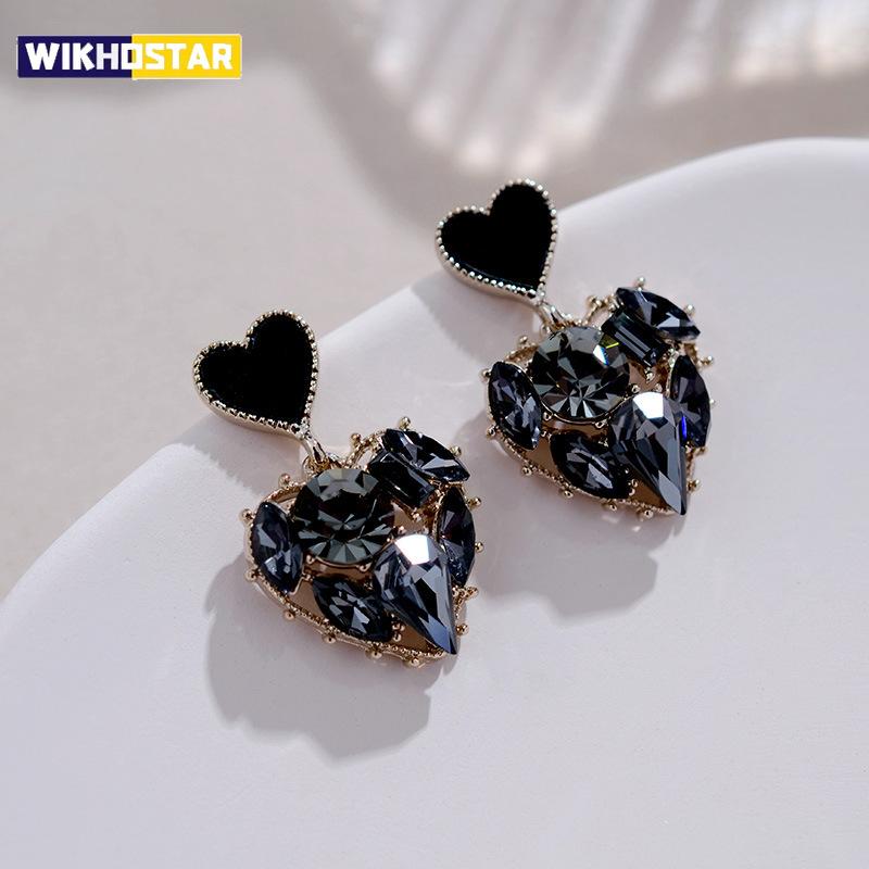 Black Love Earrings for Women Light Luxury Studs Fashion Classic High-Grade Temperament Personality Earrings