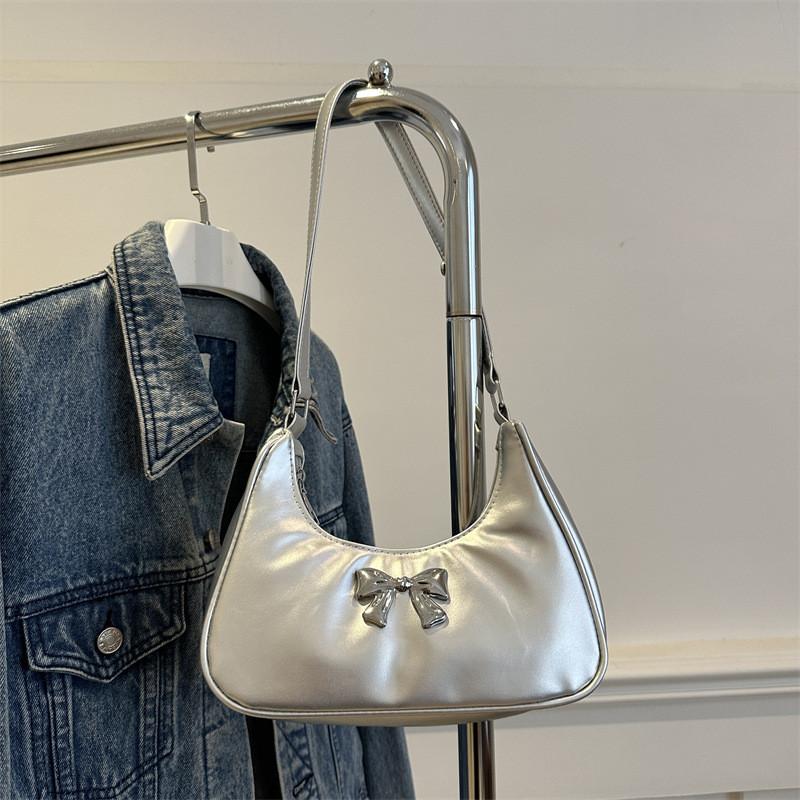 Elegant Medium Sized Moon Bag With Soft Texture And Unique Dumpling Shape For Daily Outings серебряный