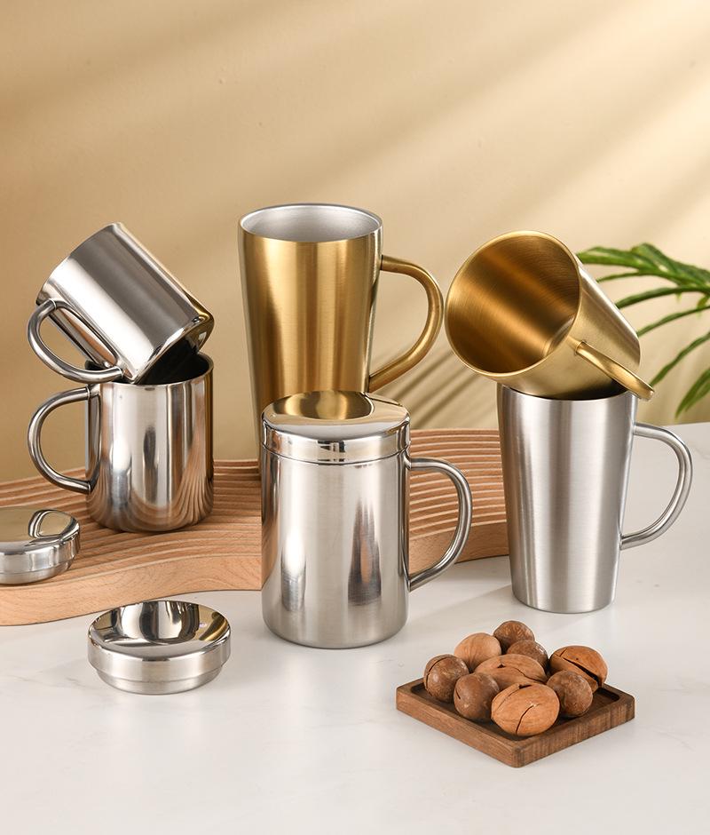 Tasse en Acier Inoxydable Double Paroi Plaqué Titane avec Poignée - Anti-Brûlure, Isolation Thermique pour Café, Thé et Eau
