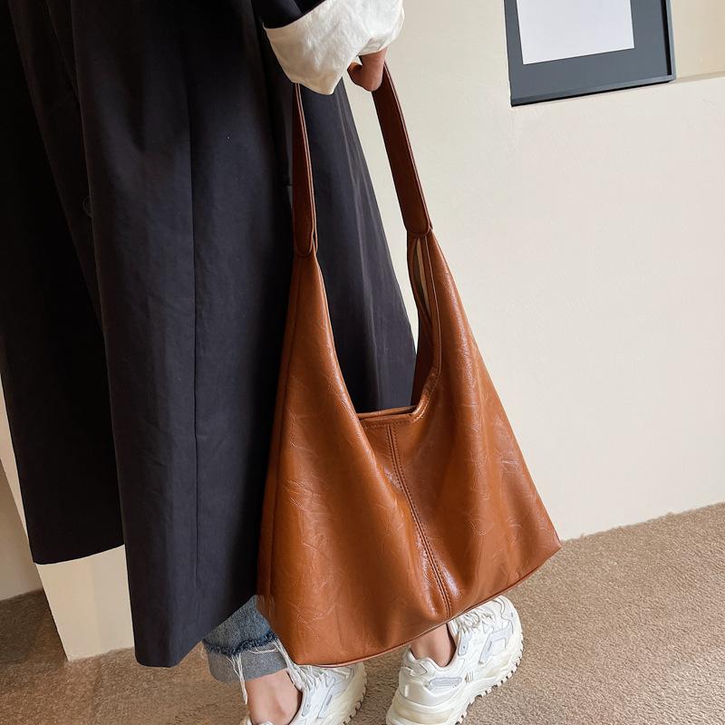 Soft PU Leather Shoulder Bag for Women Wedding Totes All-match Commuter Underarm Bag Fashion Large Capacity Handbag