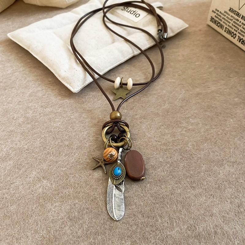 Love Pendant Necklace Internet Celebrity Fashion Versatile Sweater Chain High Sense Jewelry