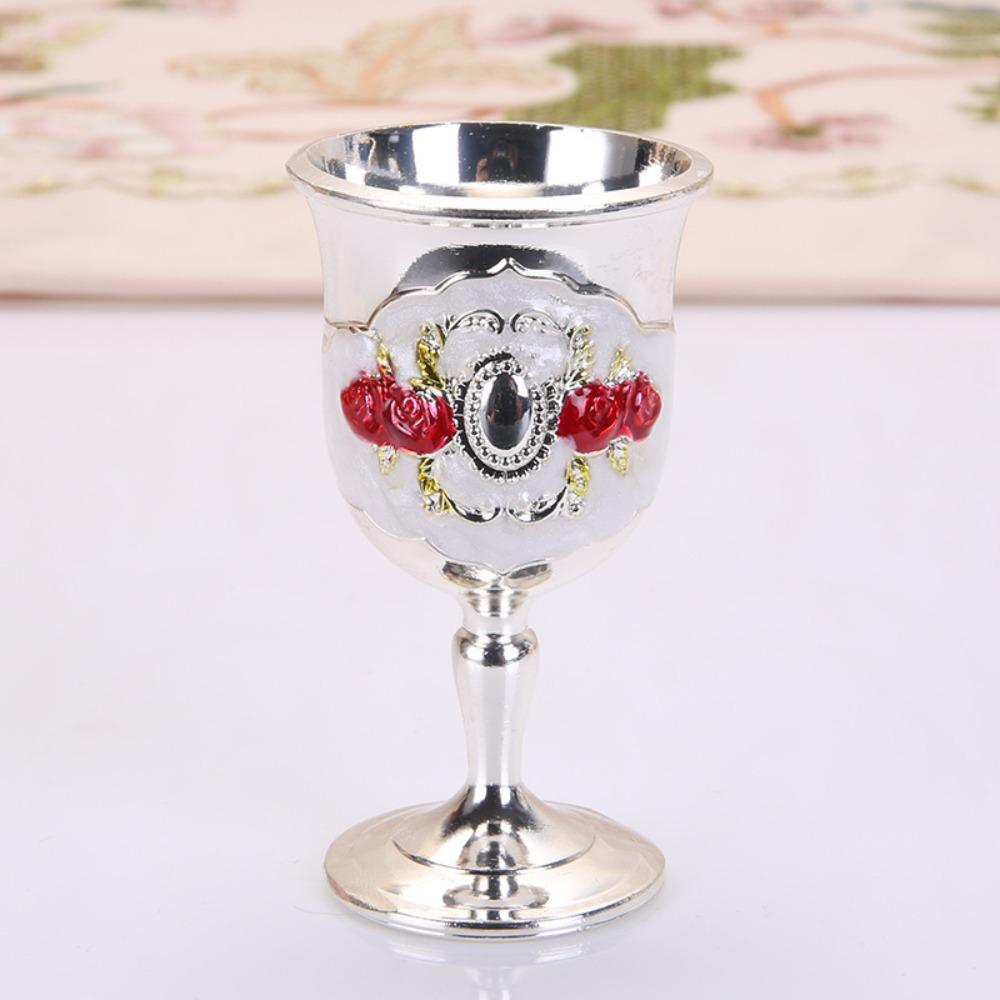 Creative Retro Wine Glasses European Style Metal Dinnerware Goblet Spirit Vodka Drinkware Champagne Glasses Bar Home Decor