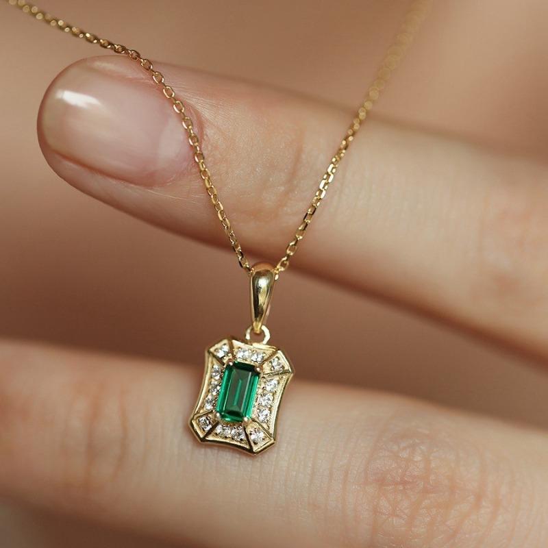 Meier Imperial emerald zircon necklace pendant - vintage, niche design jewelry золотой