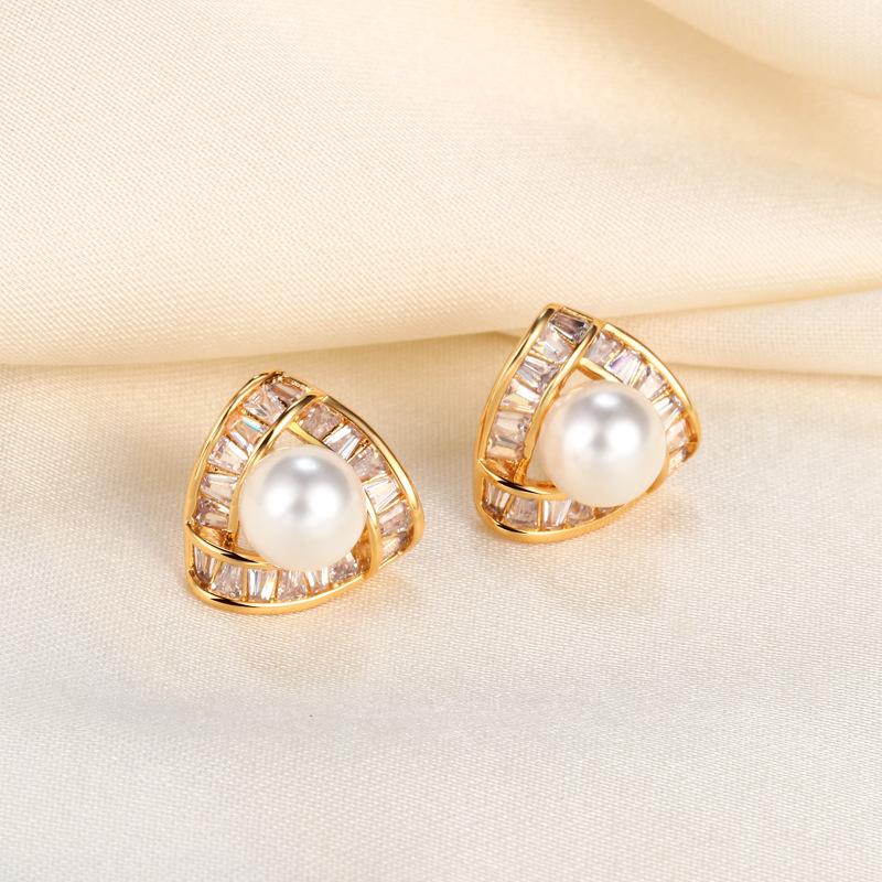 Japanese and Korean Full Diamond Triangular Pearl Stud Earrings French Earrings Ear Jewelry