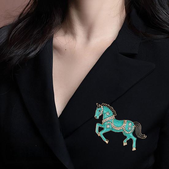 Enamel Horse Brooch Rhinestones Inlaid Horse Lapel Pin Retro Horse Brooch Pin Men Women Outfit Accessory for Clothes Hats Bags Scarves