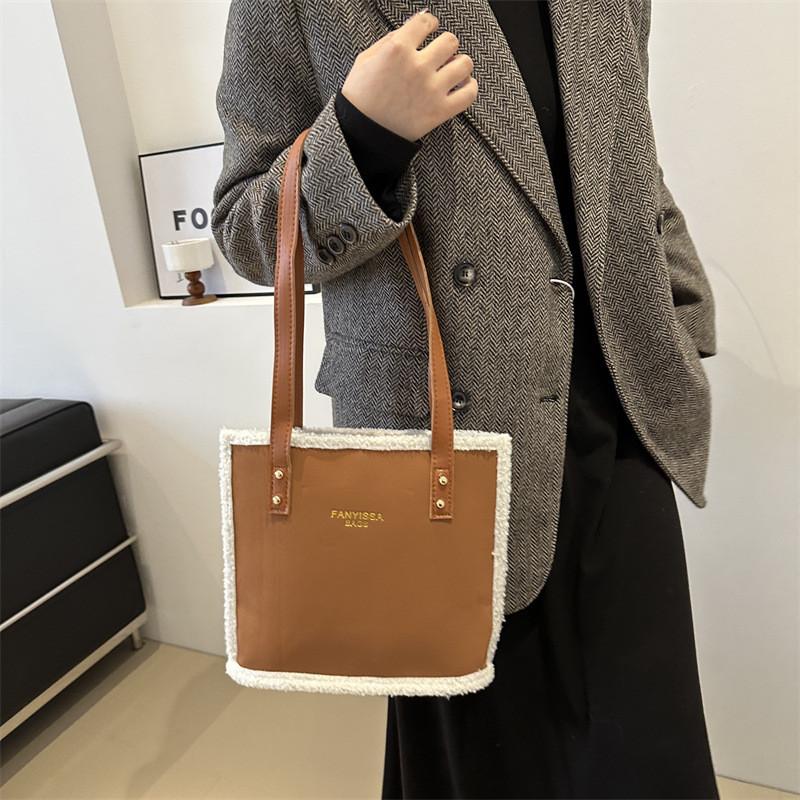 Chic Casual Shoulder Tote Bag For Women In Classic Colors With Durable Pu Material