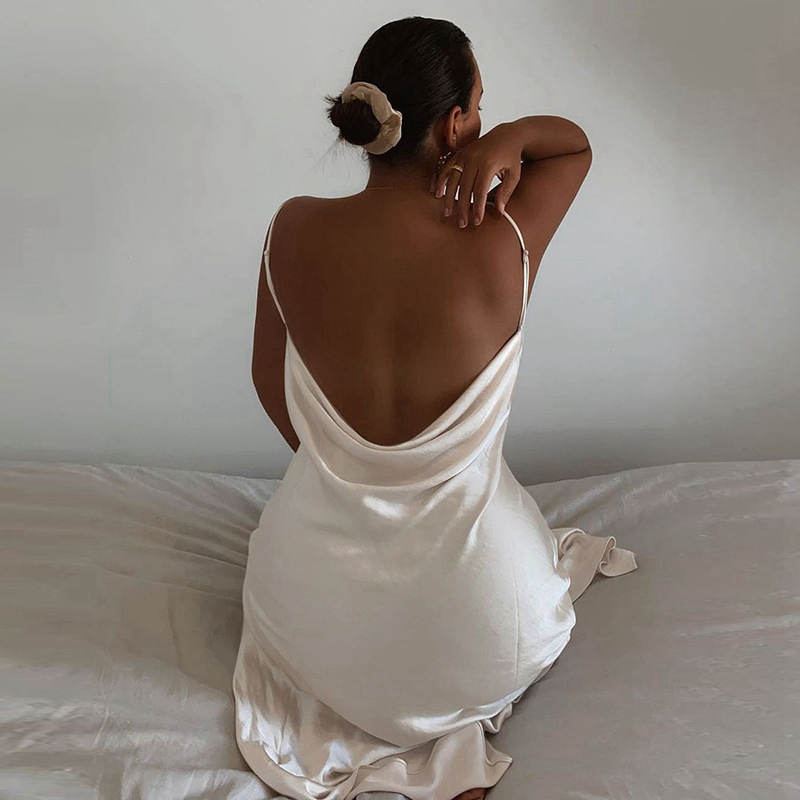 Jarní Blackless Spaghetti Strap Women Tenké dlouhé dámské letní šaty bez rukávů