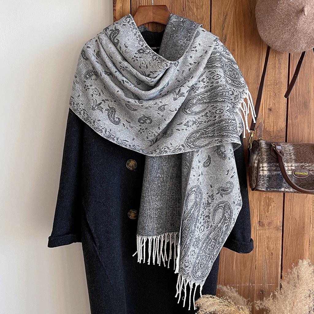  Winter New National Style Tassel Blanket Paisley Design Thick Pashmina Warm Shawl Print Scarf Women Keep Warm Poncho Stoles