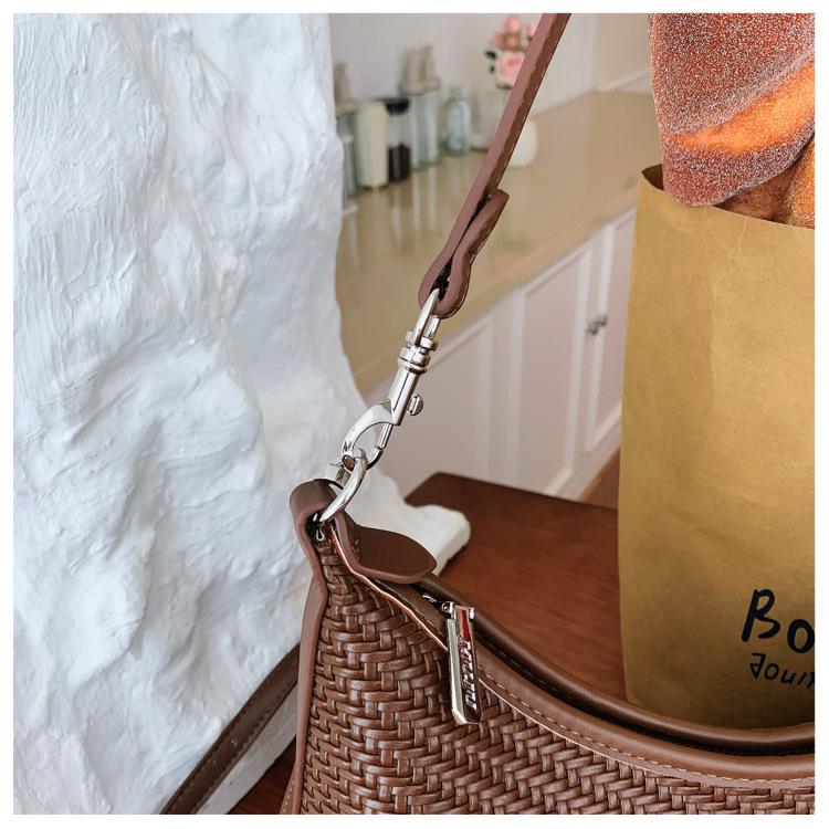 2026 Women's Woven Crossbody Bag - Korean Style, Simple, Versatile, Fashionable, Casual Underarm Bag