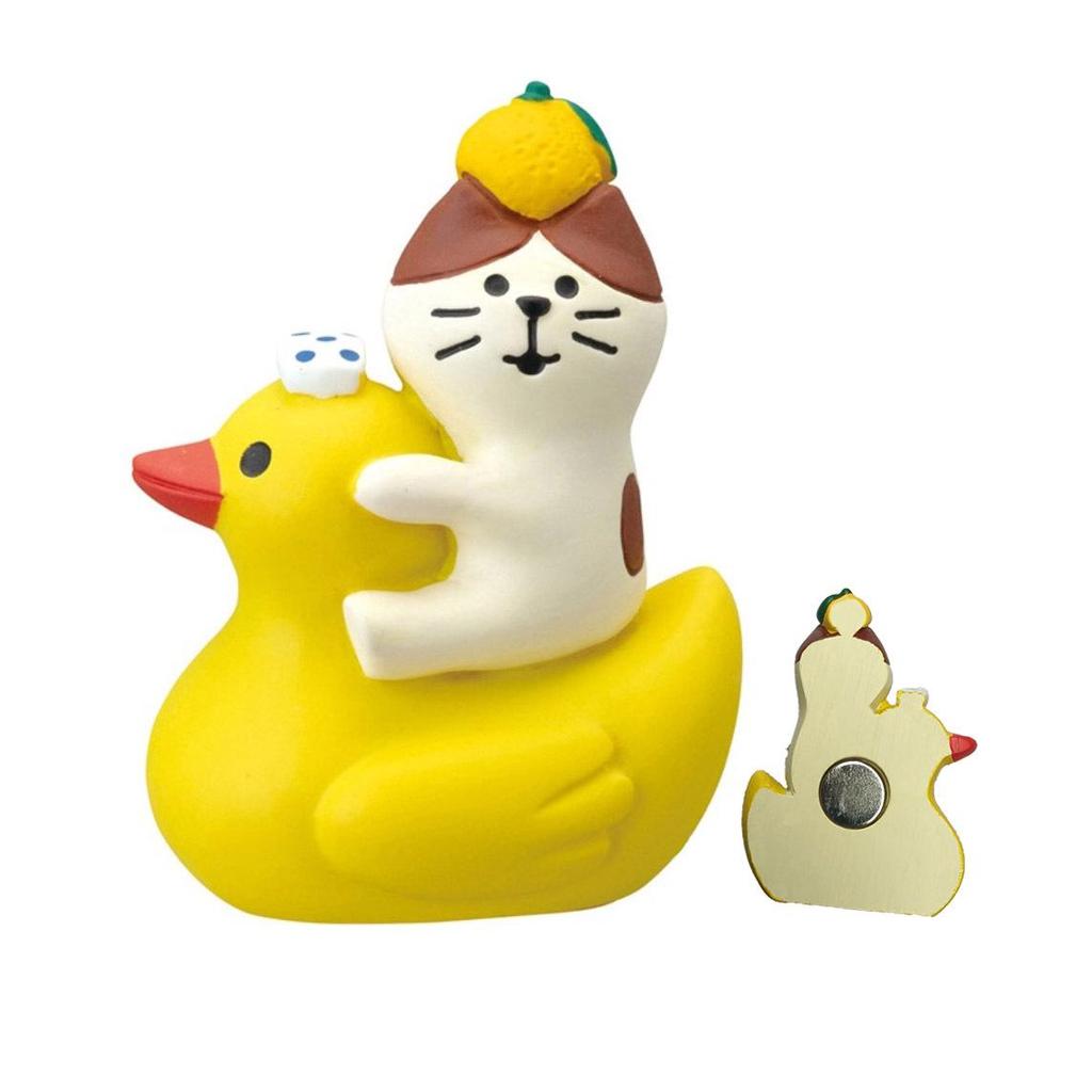 Japanese Cat Magnet: Cute Resin Sticker & Message Clip Toy for Refrigerator Decor