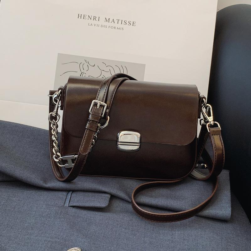 

2024 autumn and winter new casual fashion shoulder bag small square bag simple fashion chain bag crossbody women s bag bag