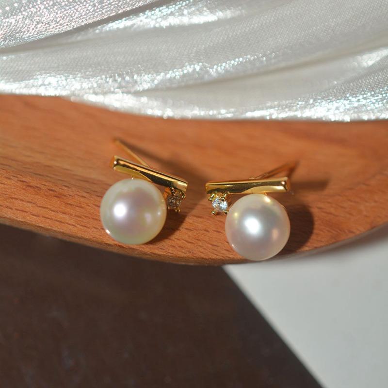Silver needle French retro zircon pearl stud earrings fashion temperament high sense exquisite earrings niche design earrings