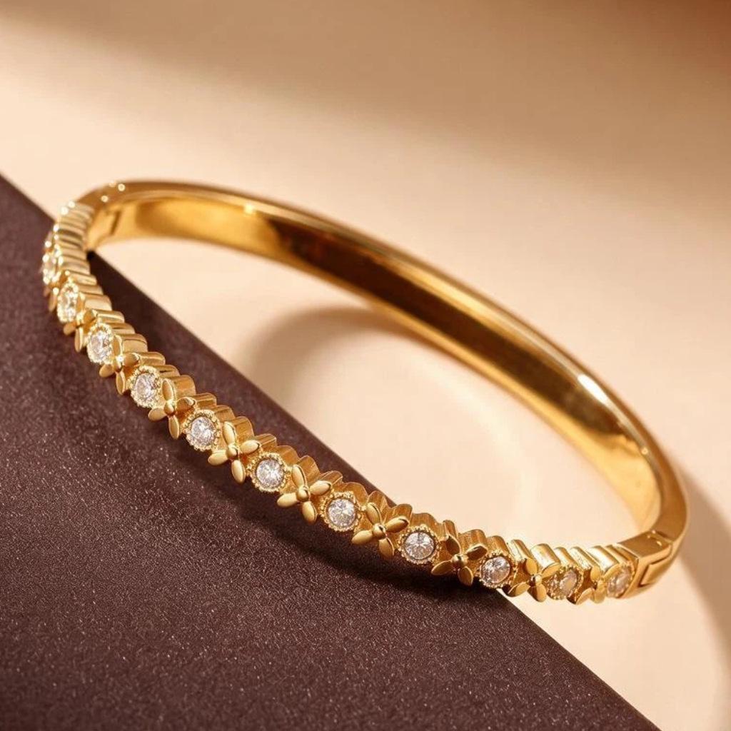 3D Diamond Inlaid Titanium Steel Light Luxury Bracelet
