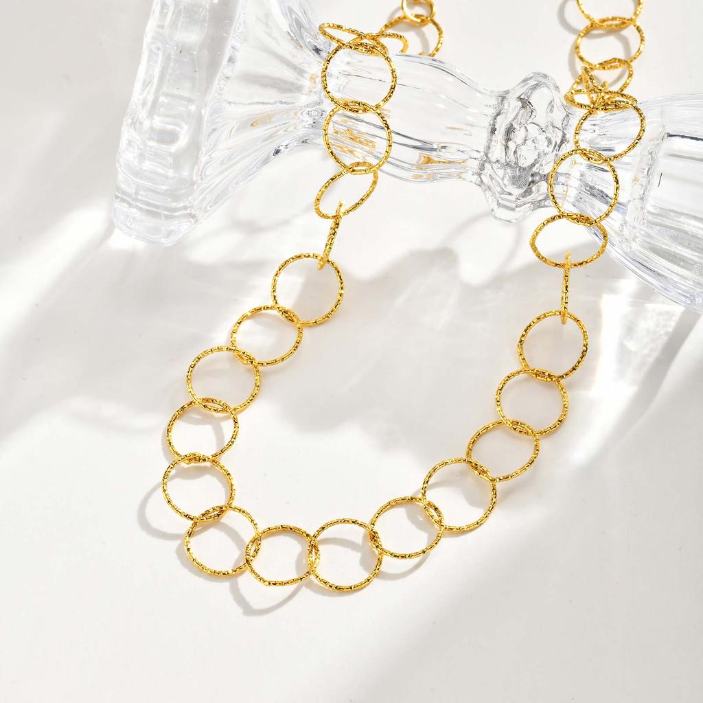 Vintage Geometric Circle Necklace for Women,Gold Color Stainless Steel Embossed Clavicle Chain Necklaces,Waterproof Jewelry Gift