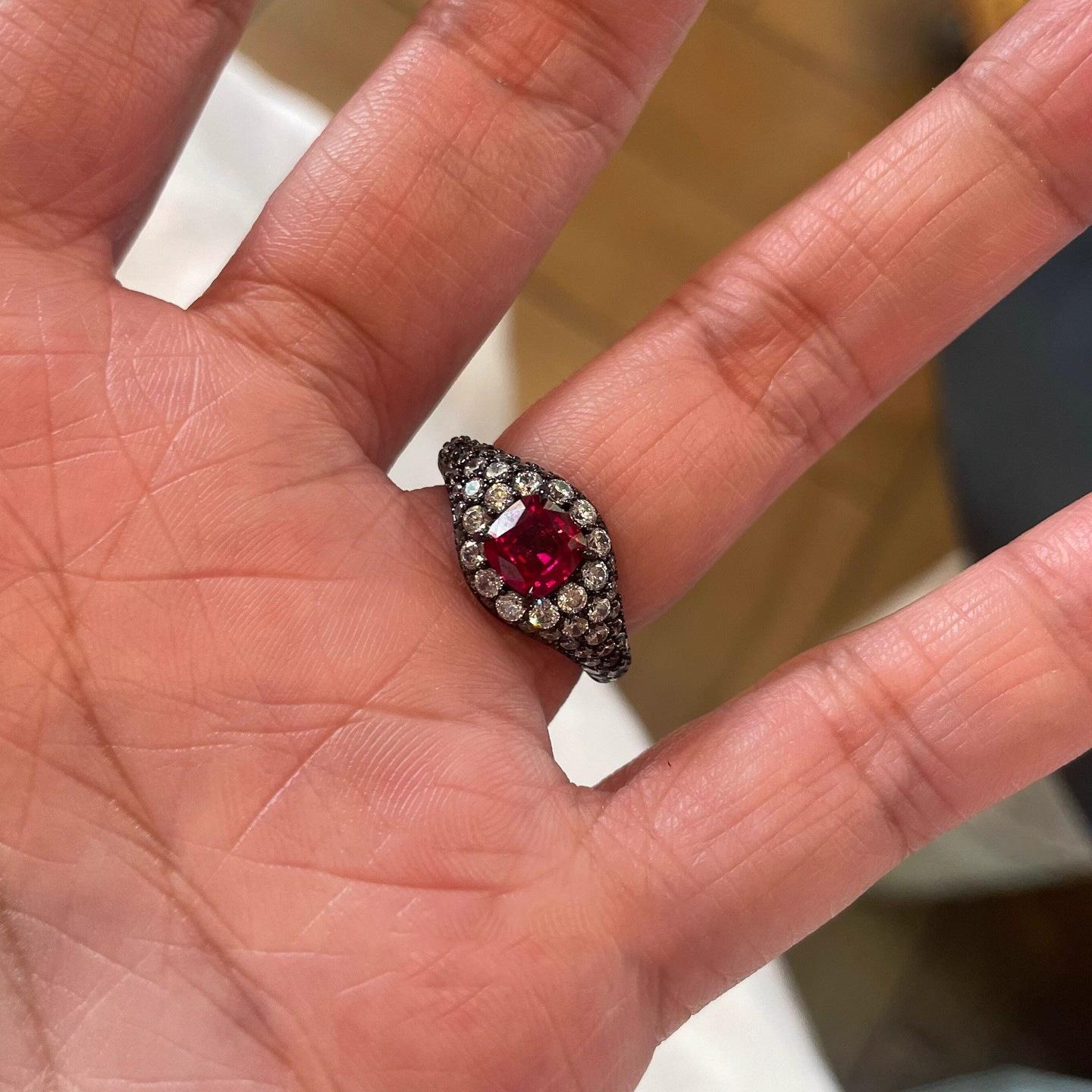 

Retro diamond inlay ruby circular rings for women high-end light luxury fashion black and red ring couple style banquet resizable чорний