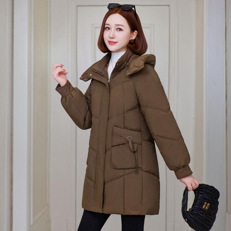 

Зимняя хлопковая одежда женская новая модель средней длины 2025 года может быть снята с утолщенной стеганой курткой и свободной хлопковой курткой 5XL темный кофе
