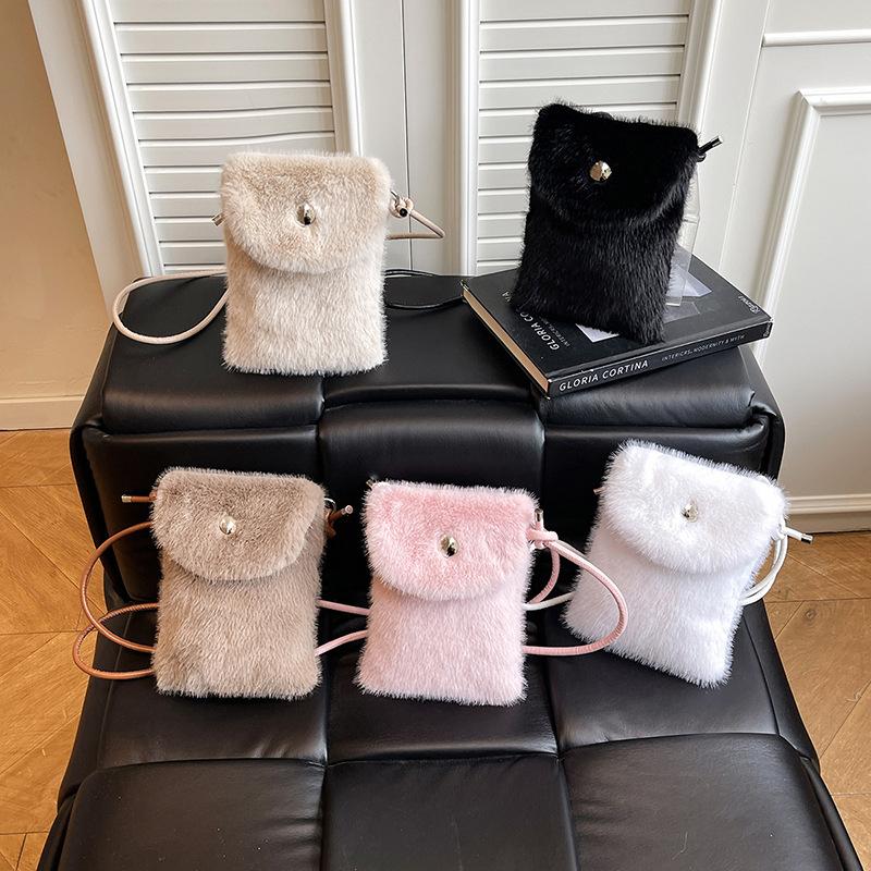 Trend Faux Fur Crossbody Bag Soft Plush Mini Shoulder Purse With Metal Button Adjustable Leather Strap Handbag Winter Phone Bag