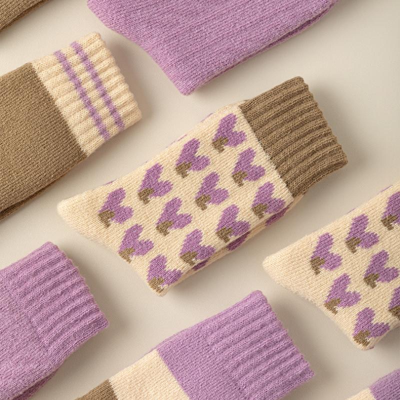 Girls' Mid Length Knitted Socks Women Sweet Heart Printed Socks Comfortable High-elasticity Thick Warm Socks