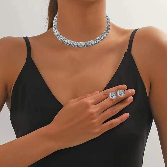 2Pcs/Set Women Jewelry Set Shiny Rhinestone Inlaid Adjustable Length Necklace Stud Earrings Set Wedding Accessories