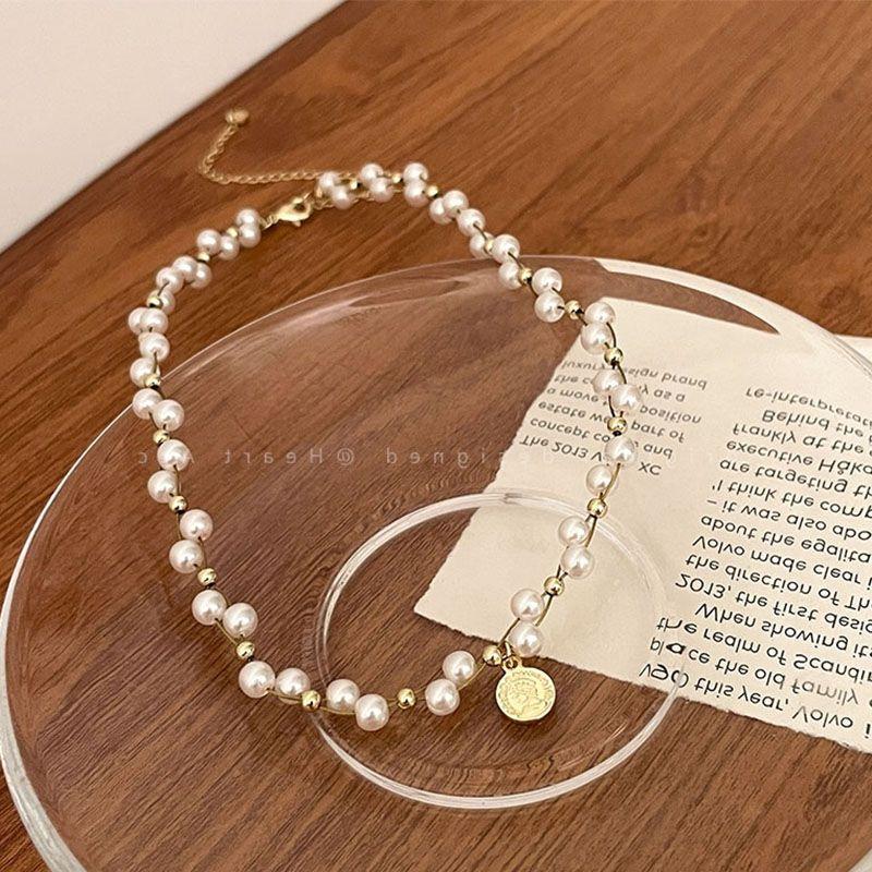 

Pearl Niche Design Clavicle Chain Female Sweet Cool Flowers Roman portrait pearl necklace