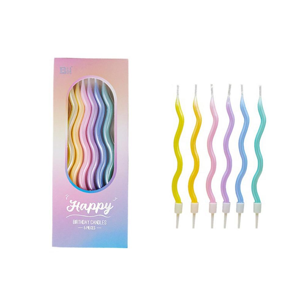 

Шесть свечей для торта на день рождения разных цветов, включая изогнутые, вращающиеся, спиральные, для выпечки