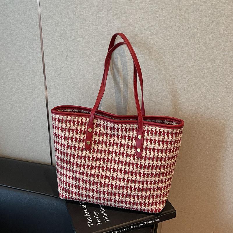 Women's Large Red Canvas Handbag - 2025 Stylish Single Shoulder Tote for Bridal Wedding Banquet