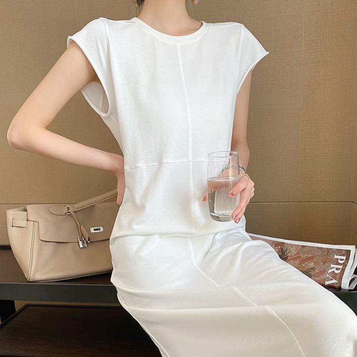 Generous, live up to expectations 2026 black and white fashionable front cross shape rear slit dress