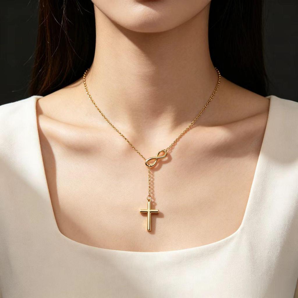 Retro Cross Clavicle Necklace: Elegant and Trendy Versatile Accessory for Women.