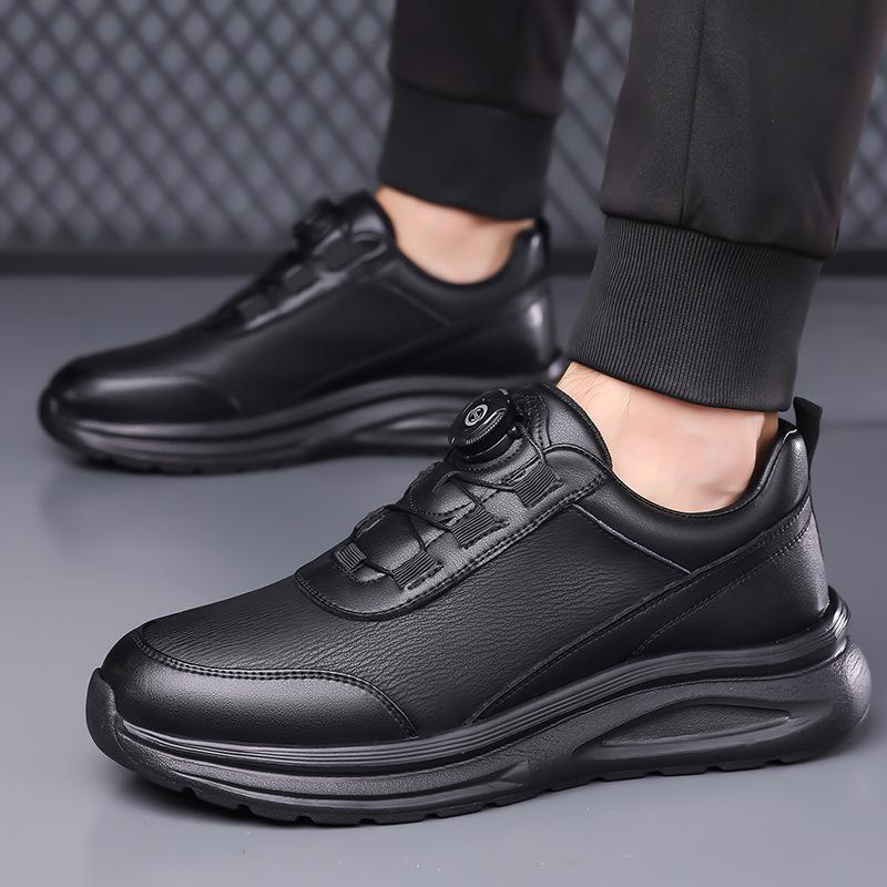 Low-top soft-soled cushioning sneakers outdoor street photography, light and comfortable rotating button leather casual shoes