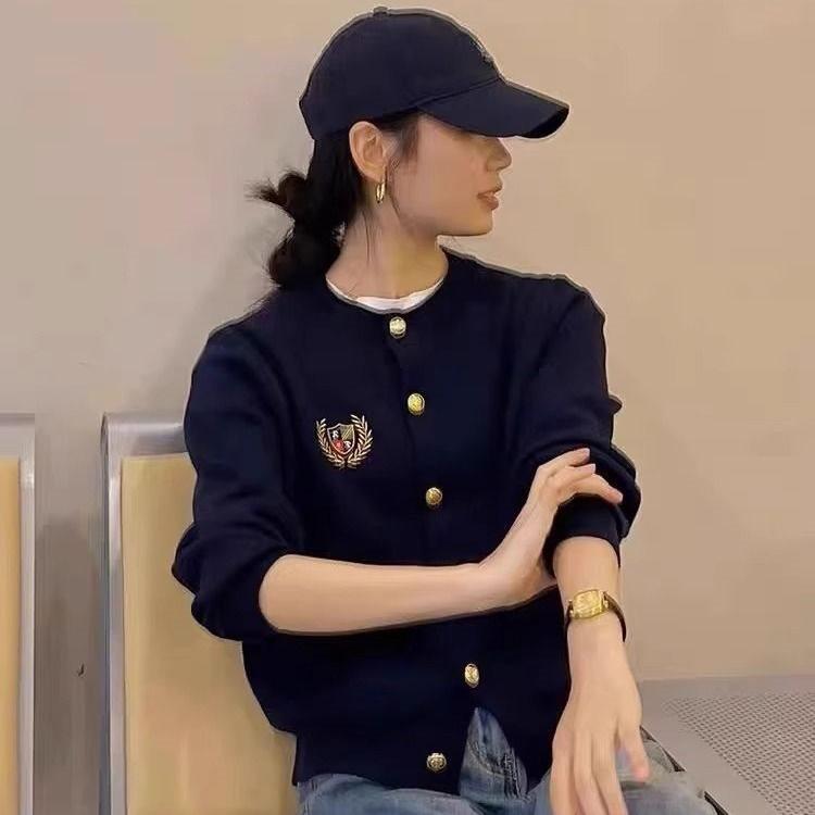 

Весенне-осенний женский вязаный кардиган в британском студенческом стиле с вышивкой-значком - Короткий, Приталенный, Свободного кроя XL