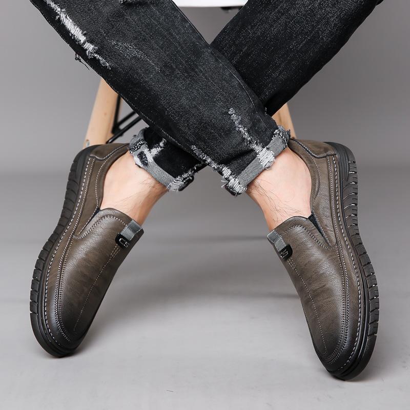 2024 Herbst einpedalige Echtleder-Beanie-Schuhe Herren weiche Sohle weiche Oberfläche Herren Freizeitlederschuhe weiche Rindflechsensohle Slipper