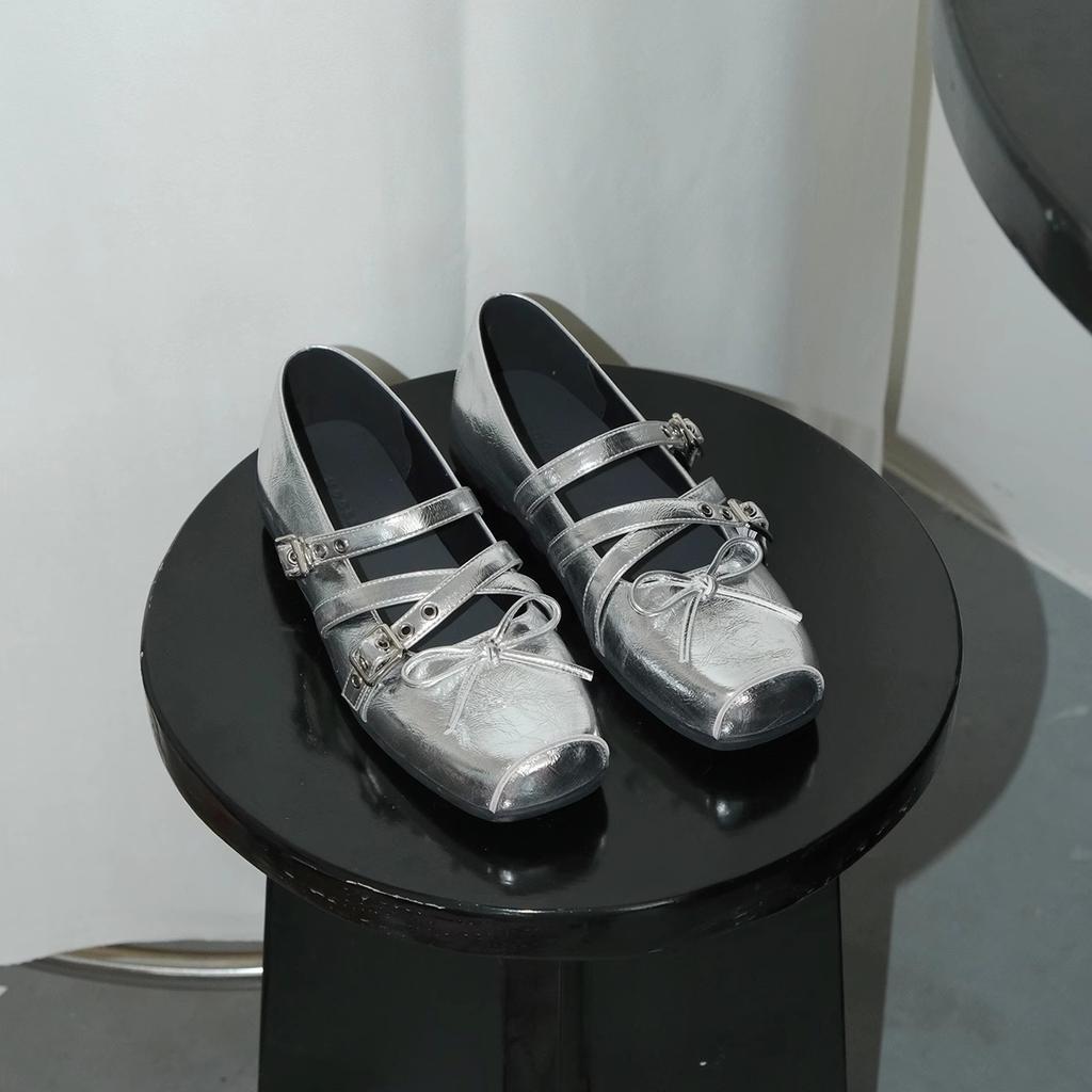 Red bow small single shoes women's spring and summer leather retro one-word shallow rivet ballet 2025 spring and autumn flats