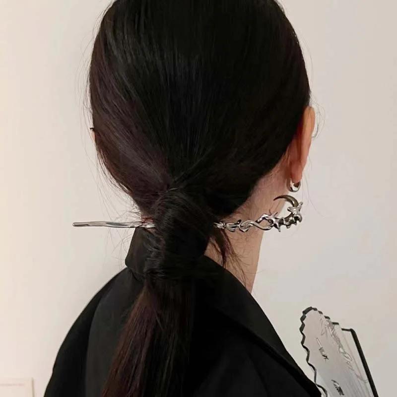 Exquisite Crescent Shaped Hairpin for Women New Chinese Style Irregular Metal Personalized Simple Versatile Hair Accessories