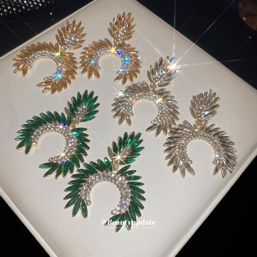Silver Needle Geometric Rhinestone Earrings: European & American Court Style, Light Luxury, Fashionable Studs, Unique Niche Accessories