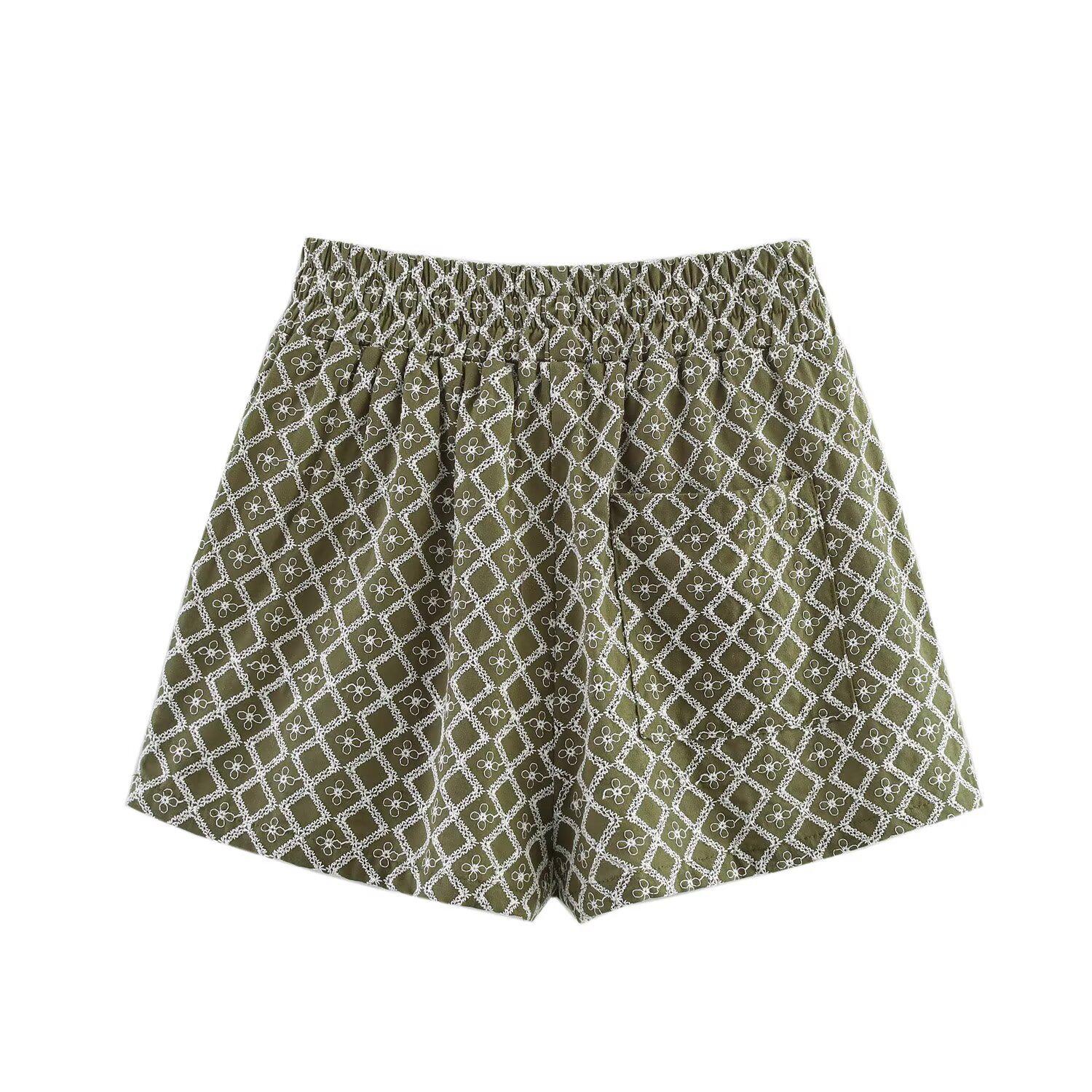 

New Women s Elastic Waist Hollow Embroidery Casual Shorts - Spring/Summer European American Style Large