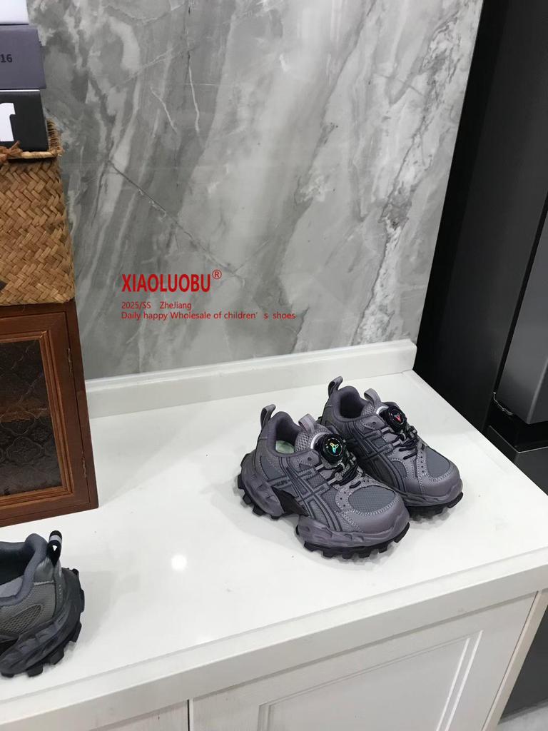 Zapatillas Retro tipo "Dad Shoes" para Niños Otoño/Invierno 2025: Zapatillas de Running Modernas y Ligeras para Niños y Niñas con Comodidad Adicional de Algodón.