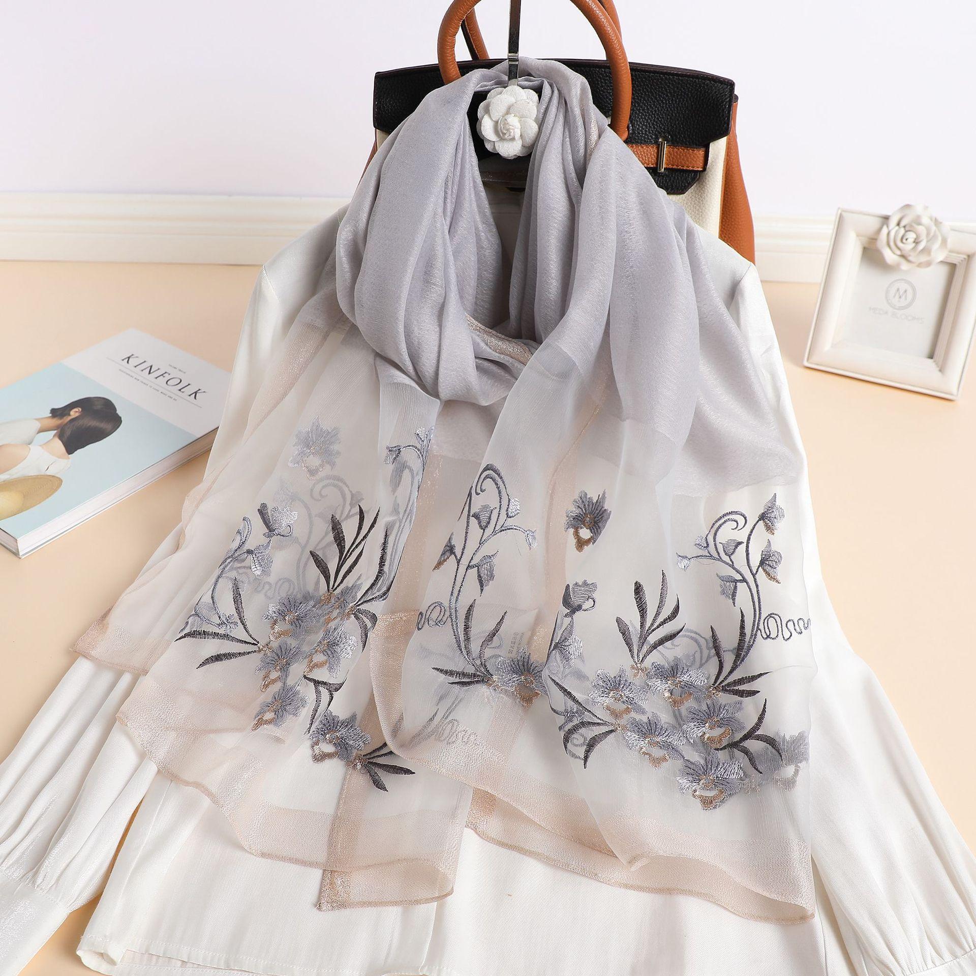 

Элегантный шарф из шелка Mulberry - роскошная смесь, изысканный вышитый вручную цветок, сверхлегкий, очень универсальный - идеально подходит для весны и осени 180*70cm