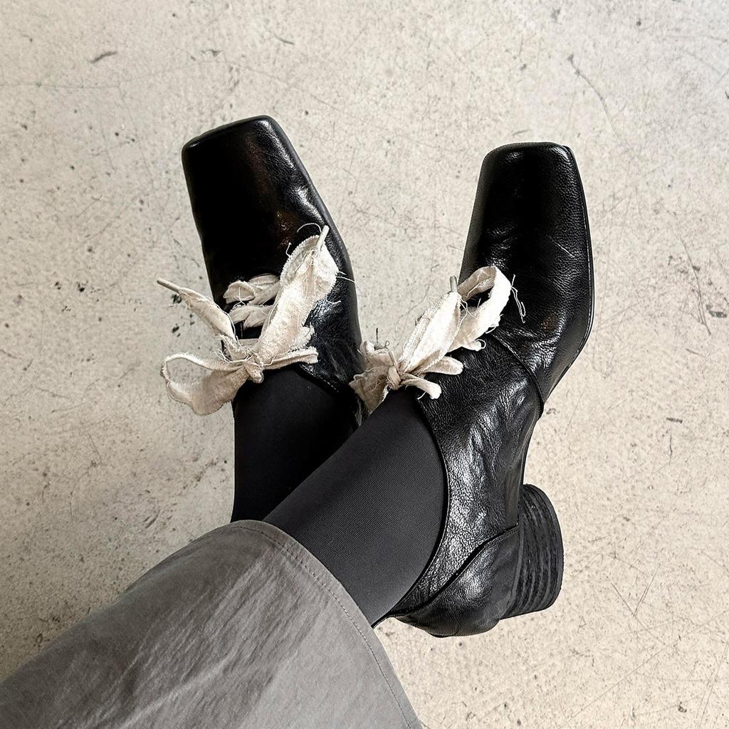 Cowhide version~ retro literary square head small leather shoes high sense thick heel front lace-up outside wear temperament leather single shoes wome