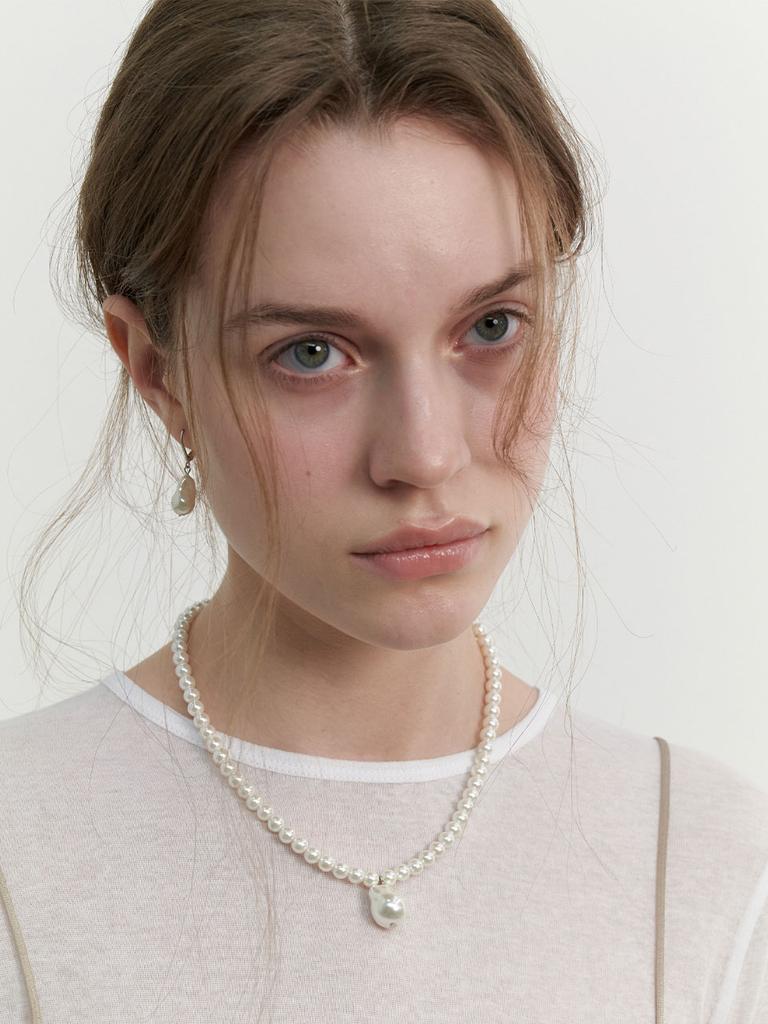 Love Me Monster Baroque Pearl Charm Bold Necklace (L241Mnk020)