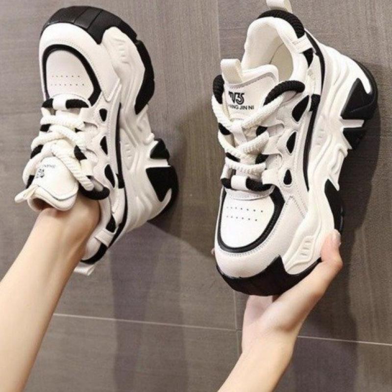 Inner Height Increase Dad Shoes Women's 2025 Autumn New Soft Leather Lightweight Soft Sole Ultra-light Thick Sole Shows Small Feet