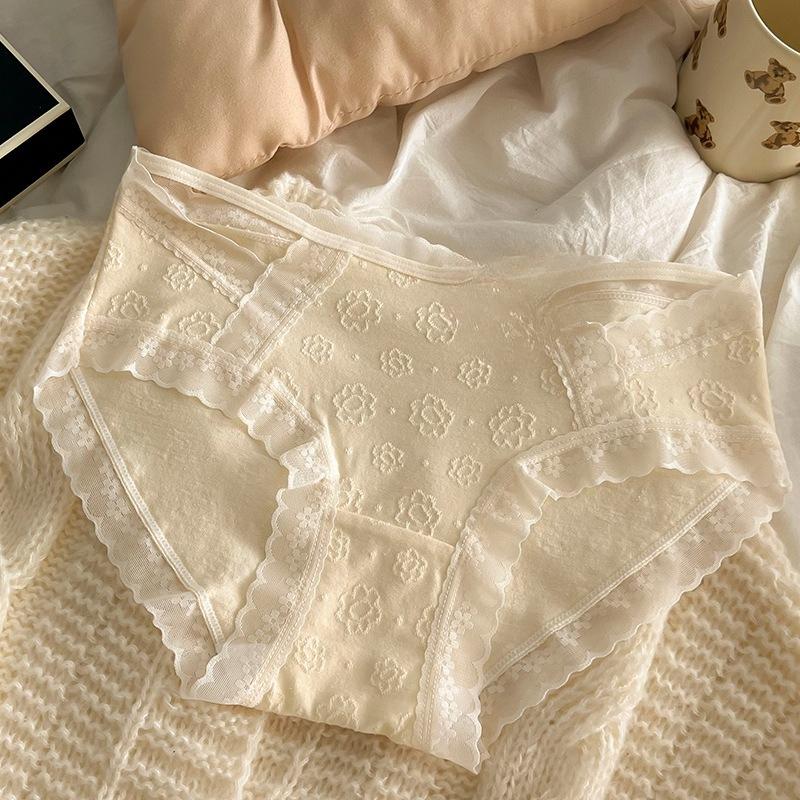 Ladies Spring and Summer Sweet Sexy Hollow Lace Pure Desire Wind Pure Cotton Waist Triangle Briefs