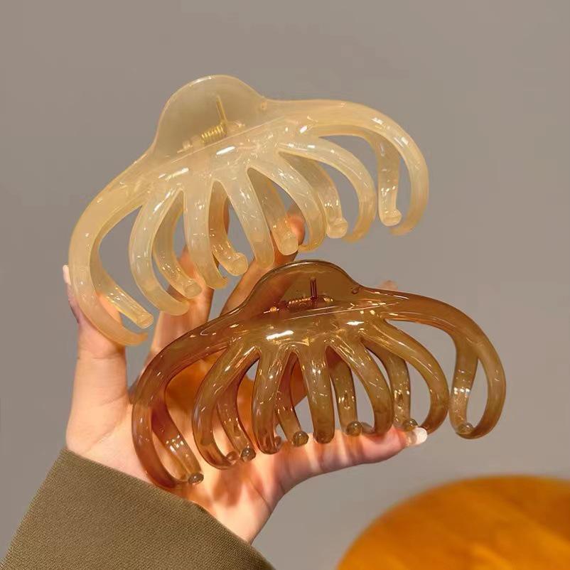 Large Retro Jelly Color Octopus Hair Claw for Women - Elegant French Hair Clip for Thick Hair, Perfect for Buns.
