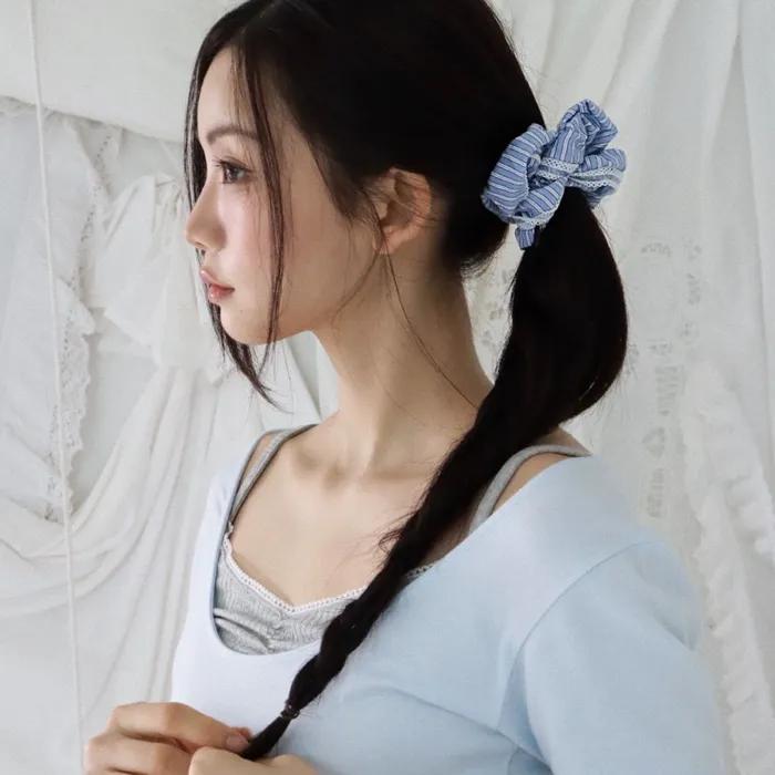 [1+1] Lace Stripe Scrunchie