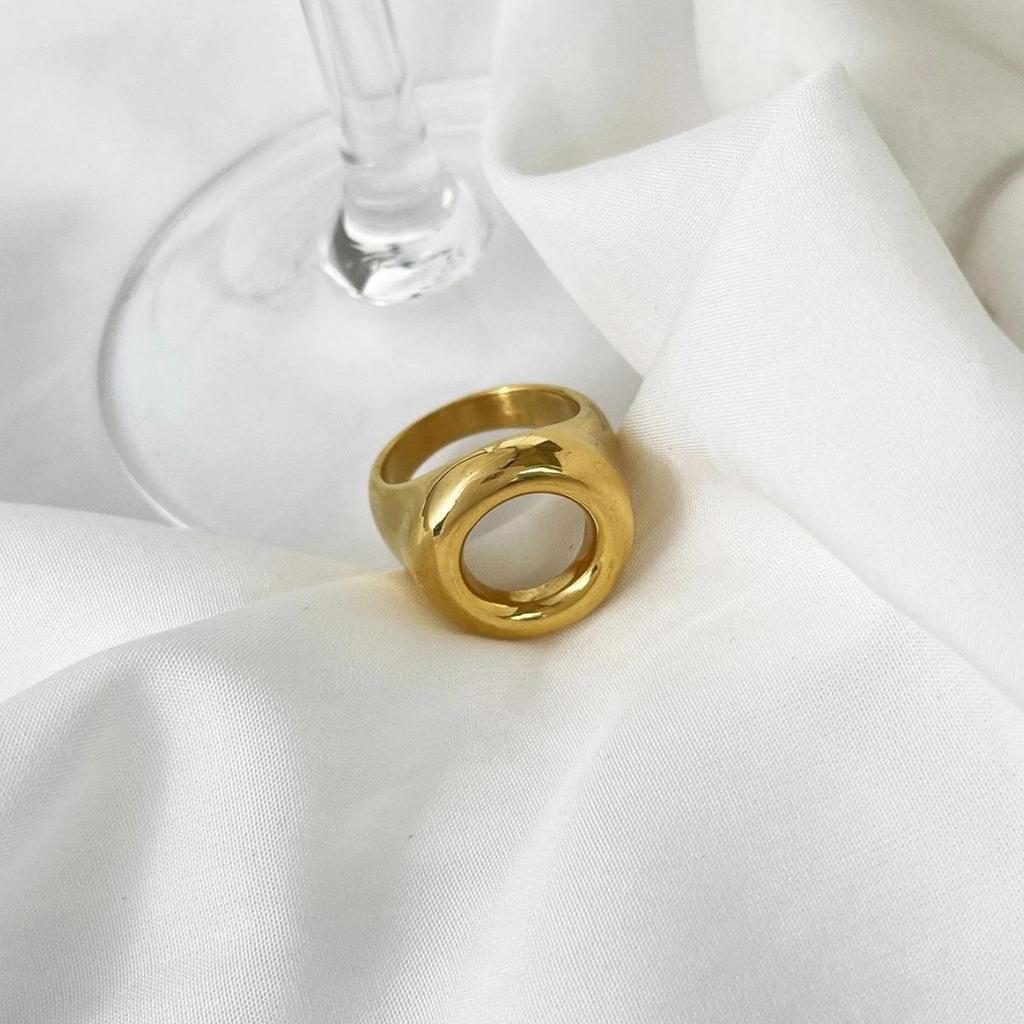 Inel de modă pentru femei din oțel inoxidabil gol lustruit aur de 18K