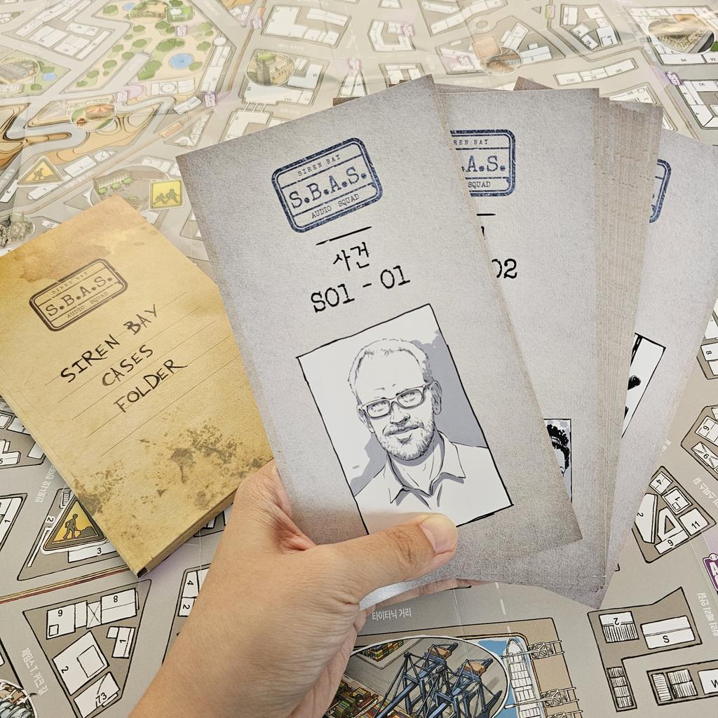 TRACKS: Cooperative Deduction Crime Investigation Board Game (Voice)