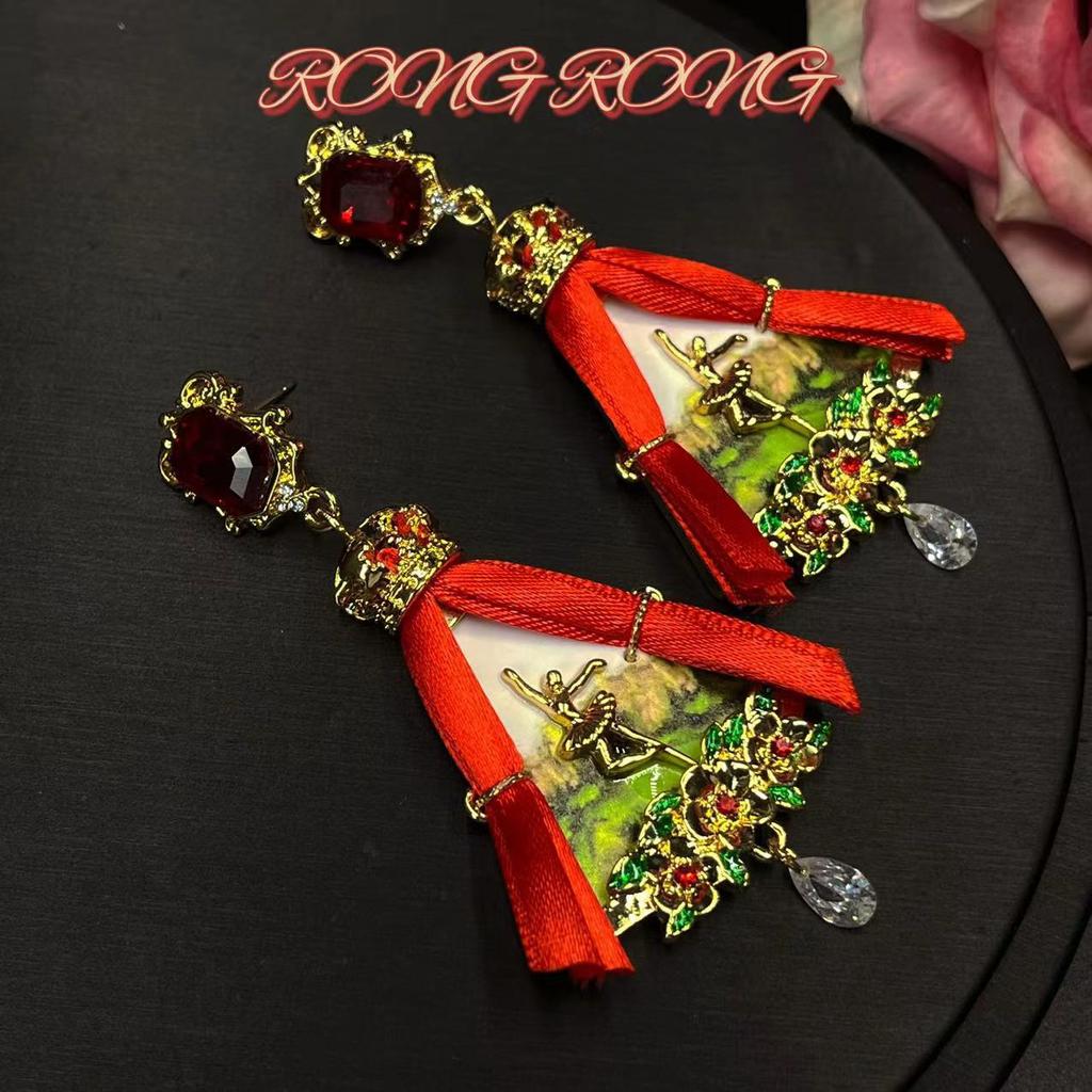 Middle Aged French Ballet Girl Stage Earrings Court Retro Style Personality Medieval Earring