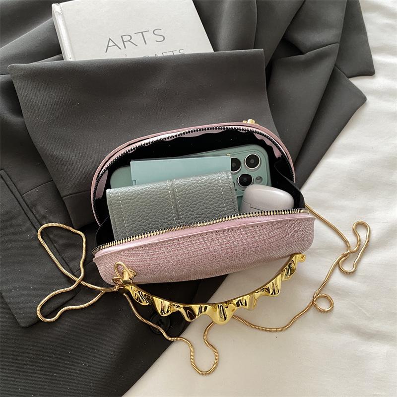 2026 Women's Personalized Wave Pattern Evening Crossbody Bag