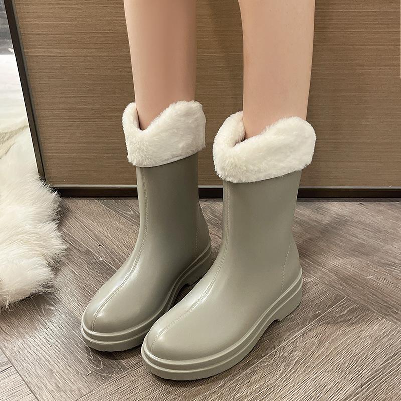 Rain shoes women's short tube fashion waterproof shoes flat rubber shoes wear medium tube water boots warm rain boots fashion