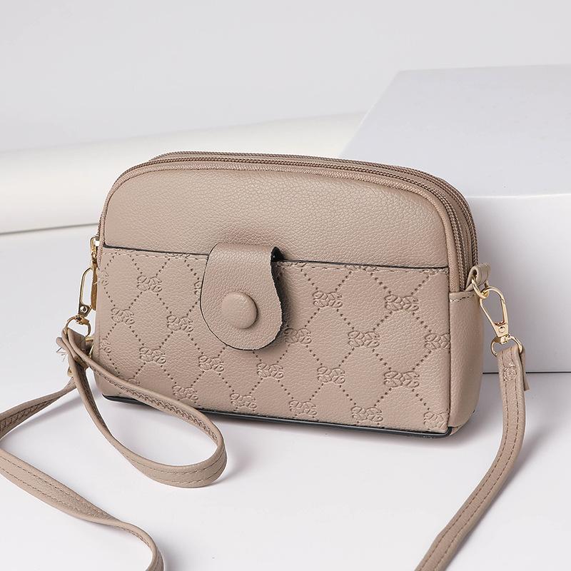 This Is A Popular Women's Bag In Spring and Summer. It's A Versatile Small Crossbody Bag for Work and A Mini Bag for Your Phone